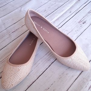New Kelly & Katie cream textured flats size 7.5